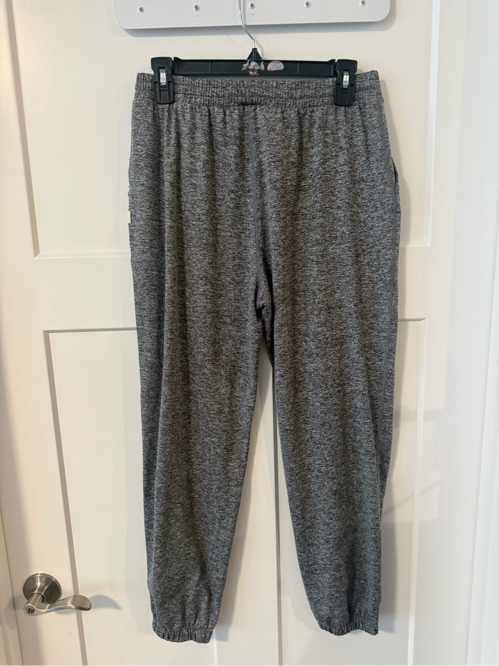 Vuori women's dream knit Gray Heather Jogger size large NWOT